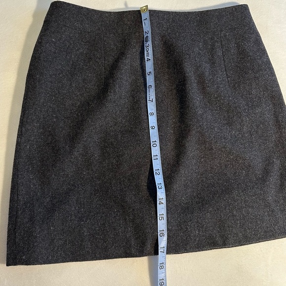 J. Crew Charcoal Gray Wool Blend Skirt Size 8 - Picture 11 of 11